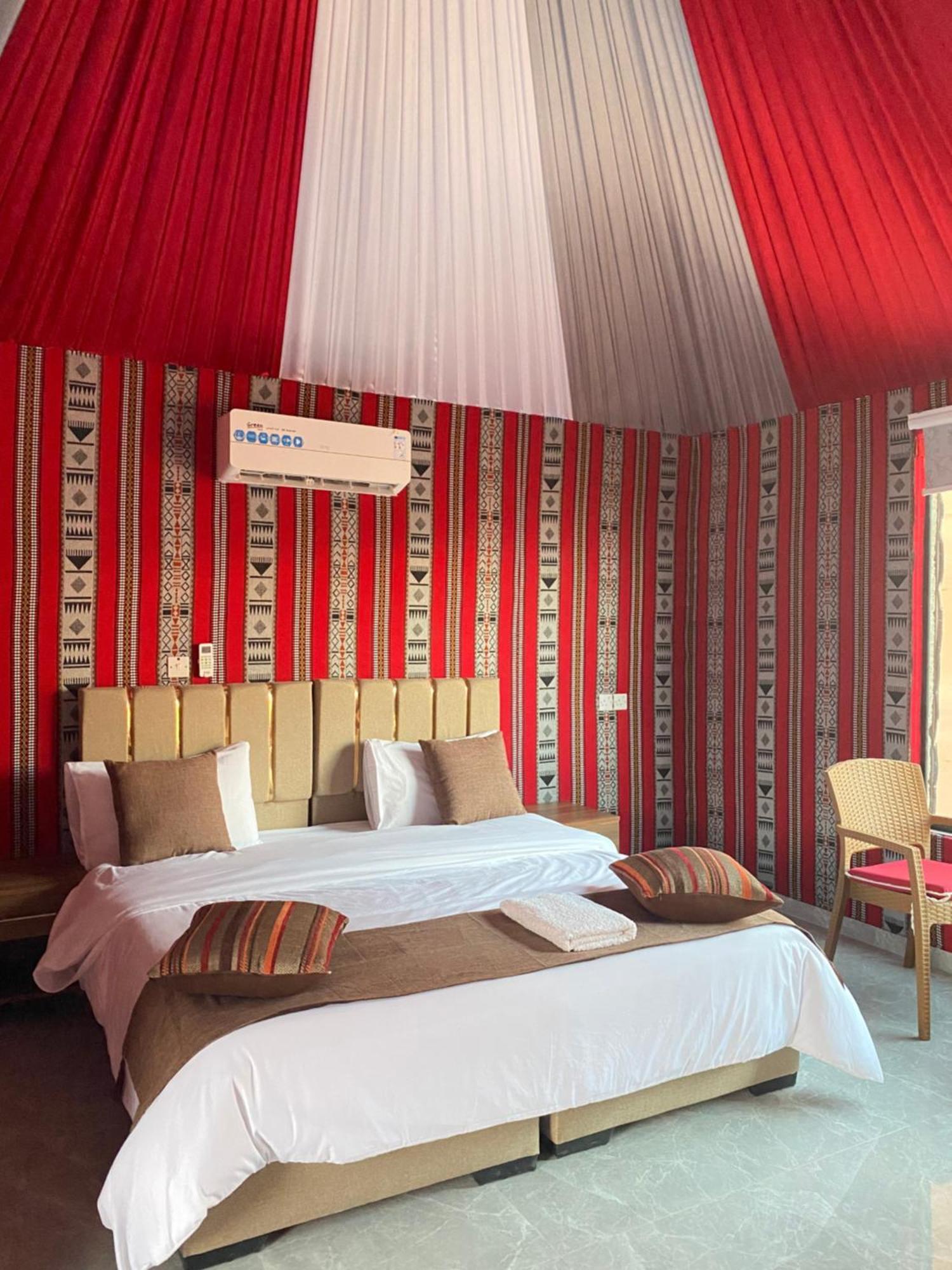 Tamim Luxury Wadi Rum Camp Buitenkant foto
