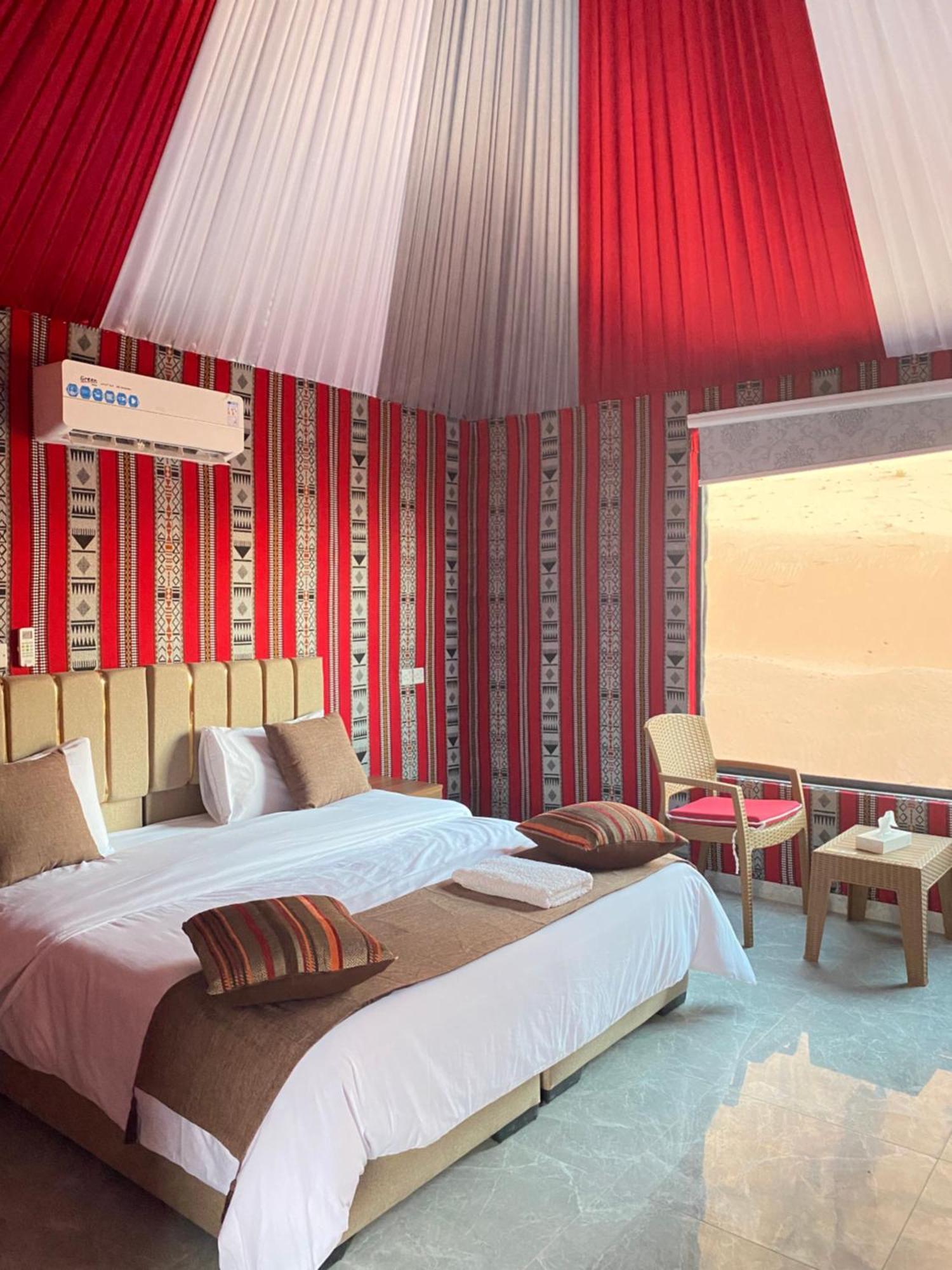 Tamim Luxury Wadi Rum Camp Buitenkant foto